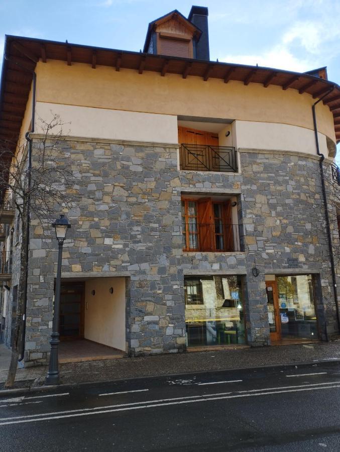 Check-In Casas Casa Pedro Apartment Benasque Ngoại thất bức ảnh
